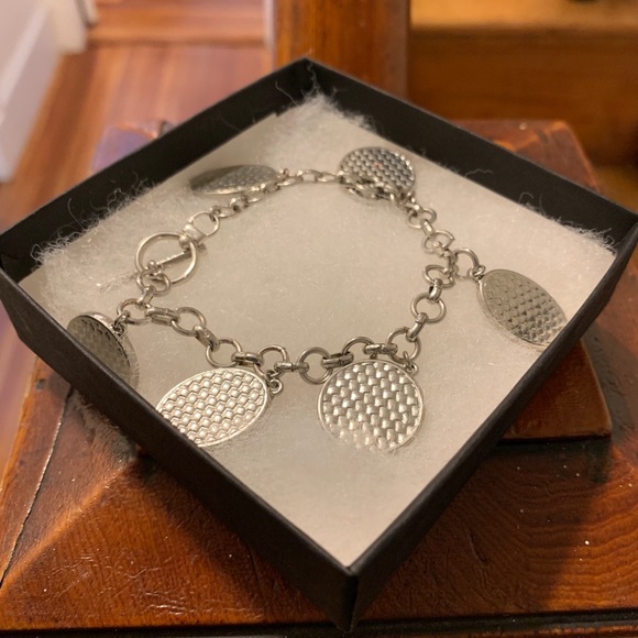 Bancroft McGuire charm bracelet - Picture 3 of 3